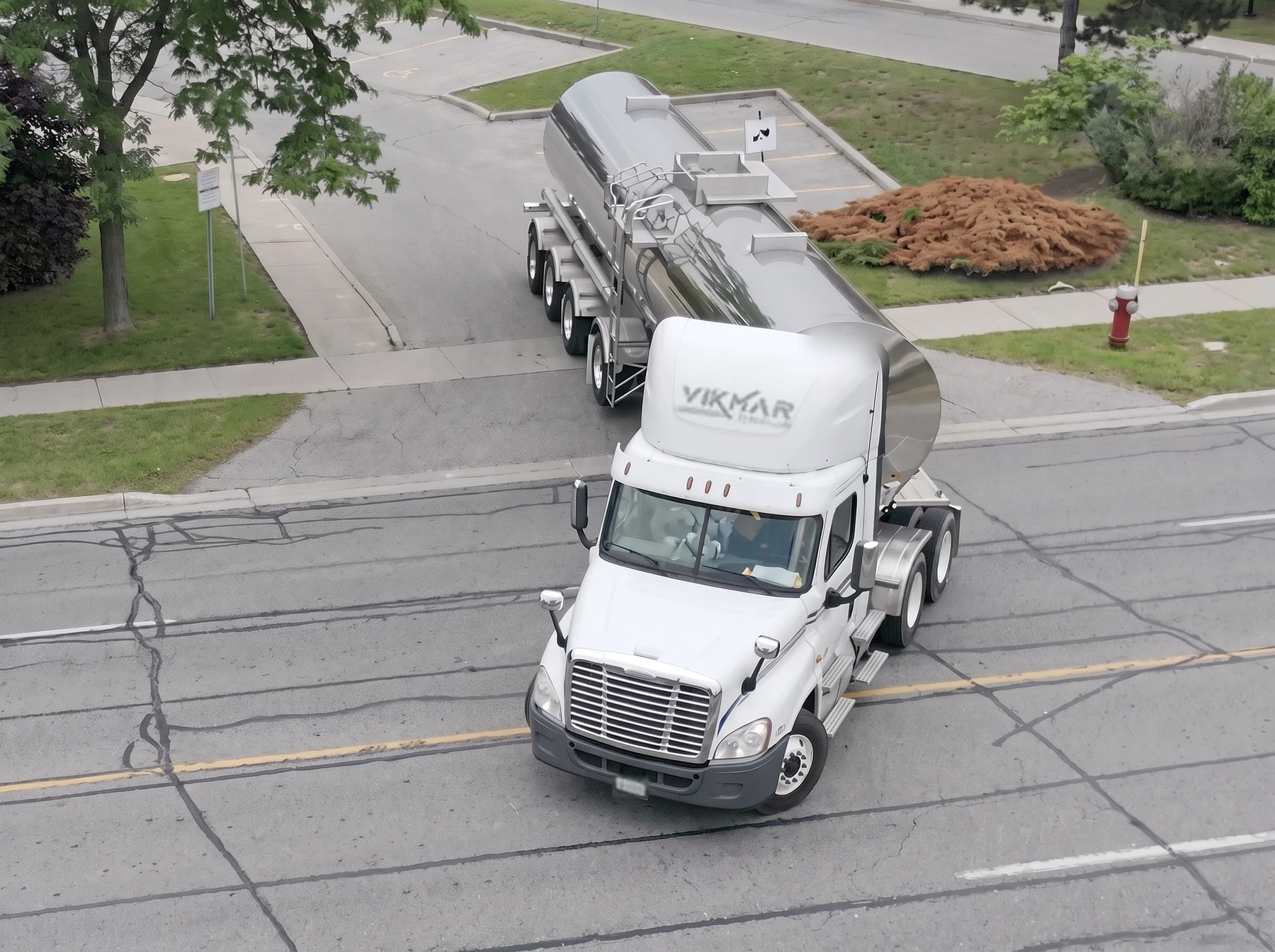 Vikmar Foods delivery truck